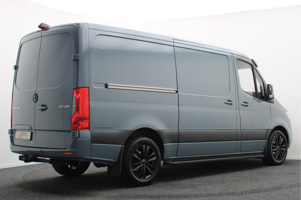 Mercedes-Benz Sprinter 317 CDI Automaat L2H1 3-Zits, Cruise, Camera, Apple Carplay, LED, Zonneklep, DAB, Trekhaak, 18 19