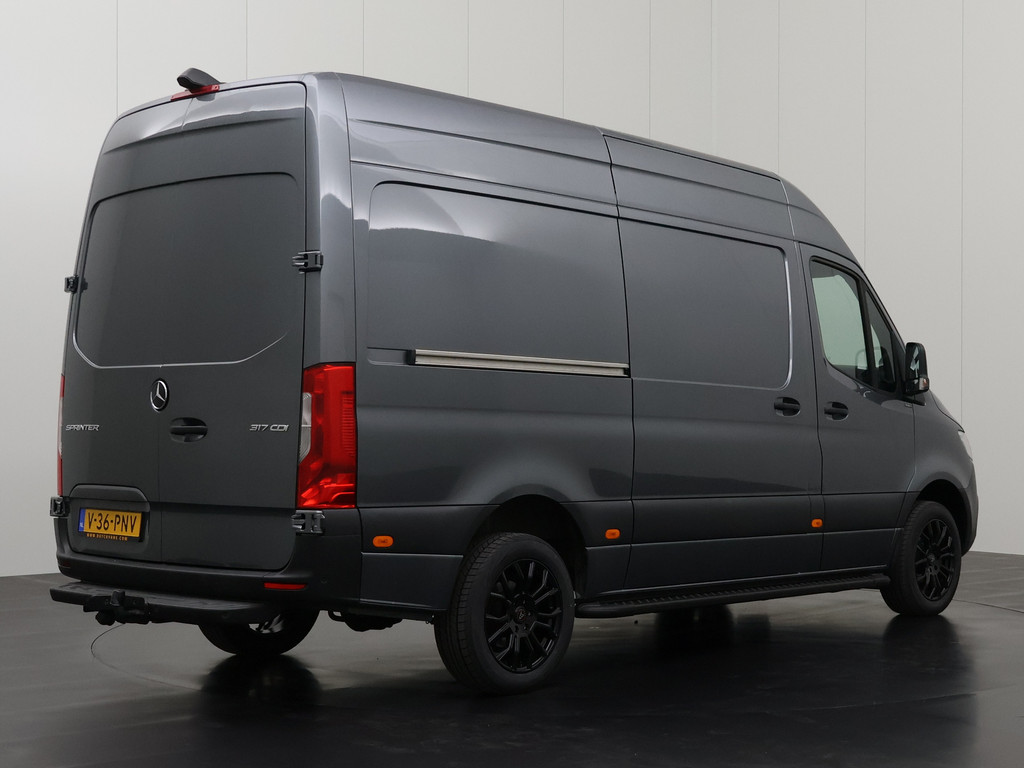 Mercedes-Benz Sprinter 317CDI Automaat L2H2 Exclusive | Led | Leder | Navigatie | Camera | Airco | Cruise | Trekhaak 2