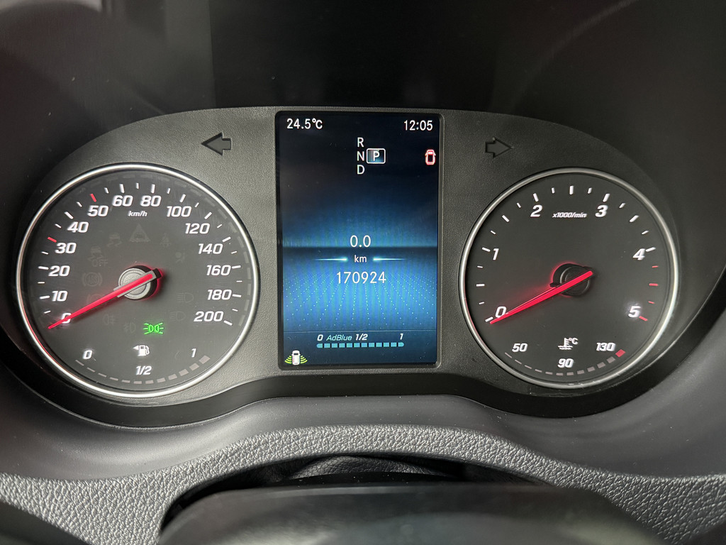 Mercedes-Benz Sprinter 317CDI Automaat L2H2 | Led | Kastinrichting | Navigatie 10 | Camera 10 | Multimedia | Airco | Cruise 9