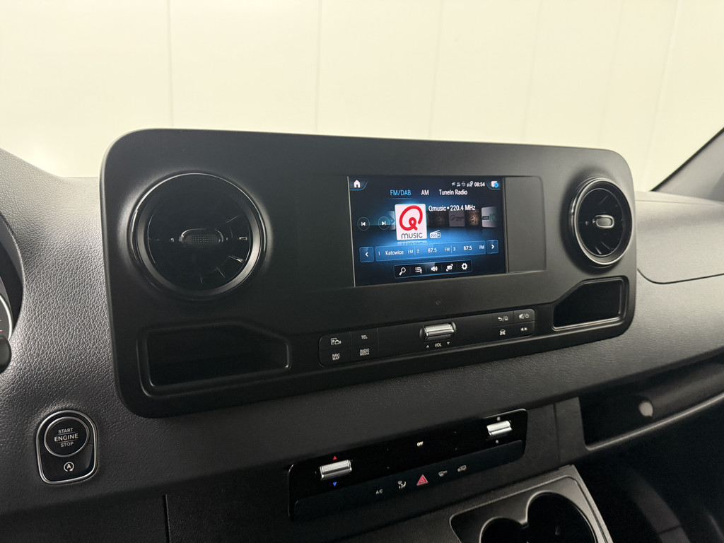Mercedes-Benz Sprinter 317CDI Automaat L2H2 | Led | Touchcreen Navigatie+Camera | 3500Kg Trekhaak | Airco | Cruise | 3-Zits | Betimmering 18