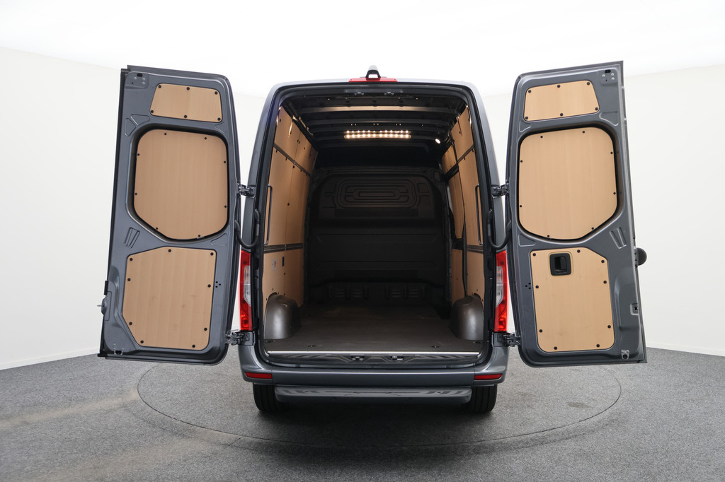 Mercedes-Benz Sprinter 317 CDI Automaat L2H2 Pro 3-Zits, Airco, Cruise, Camera, Navigatie, Bluetooth, PDC, Trekhaak, 18 14