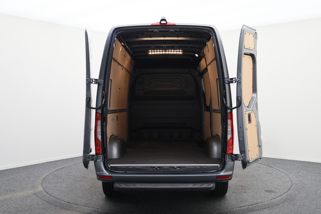 Mercedes-Benz Sprinter 317 CDI Automaat L2H2 Pro 3-Zits, Airco, Cruise, Camera, Navigatie, Bluetooth, PDC, Trekhaak, 18 15