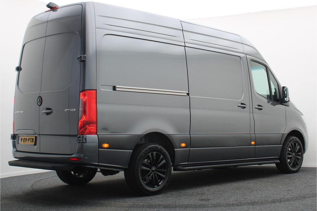 Mercedes-Benz Sprinter 317 CDI Automaat L2H2 Pro 3-Zits, Airco, Cruise, Camera, Navigatie, Bluetooth, PDC, Trekhaak, 18 21