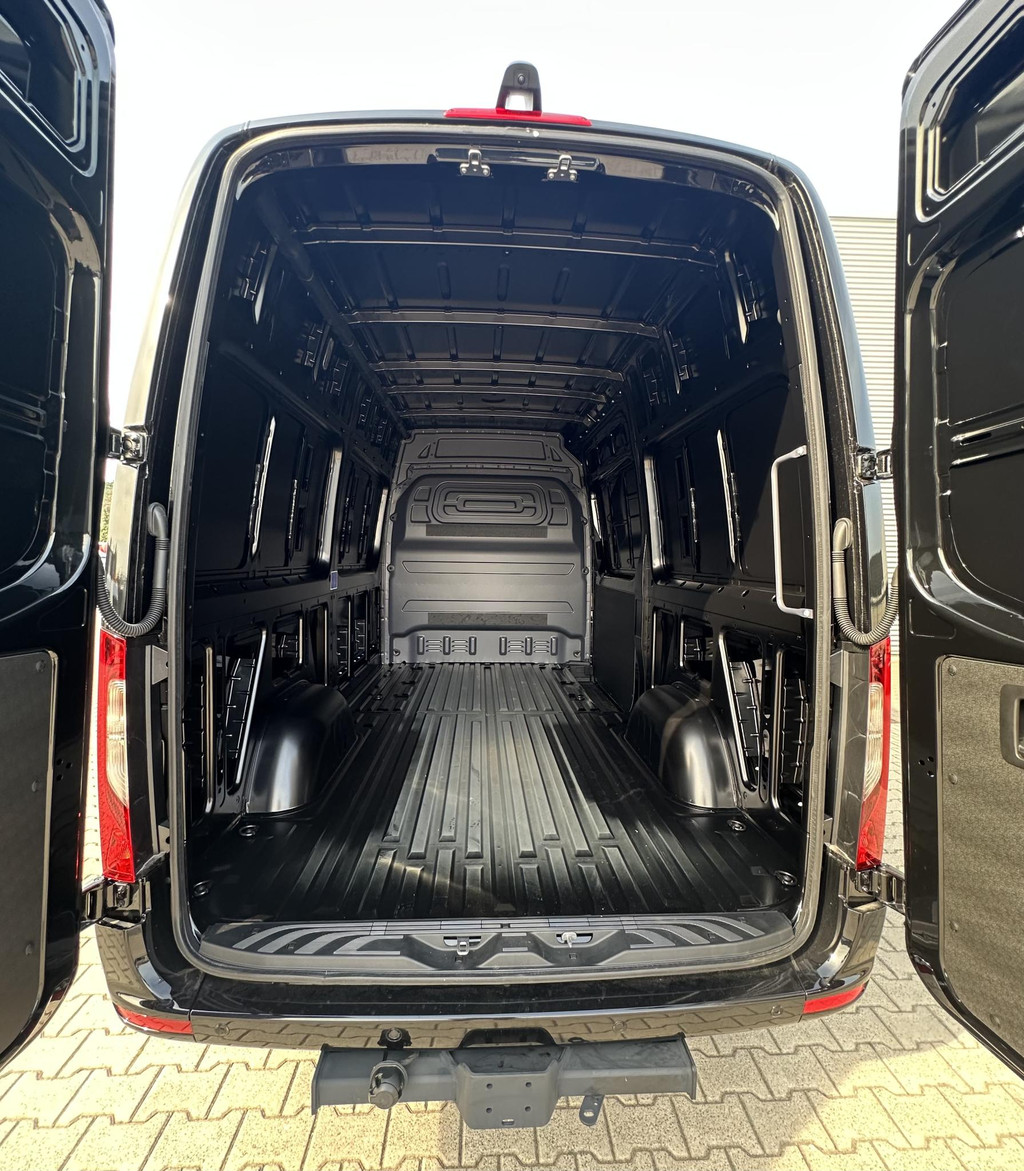 Mercedes-Benz Sprinter 317 CDI L2 Automaat|LED|MBUX|170pk NIEUW BPM VRIJ 12