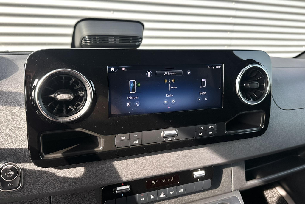 Mercedes-Benz Sprinter 317 CDI L2 Automaat|LED|MBUX|170pk NIEUW BPM VRIJ 18