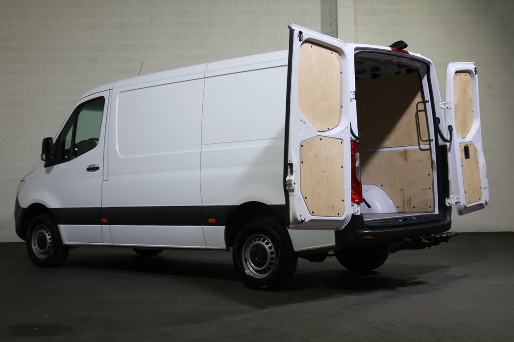 Mercedes-Benz Sprinter 317 CDI L2 H1 Automaat Airco Navigatie Camera 3.5T Trekhaak 12