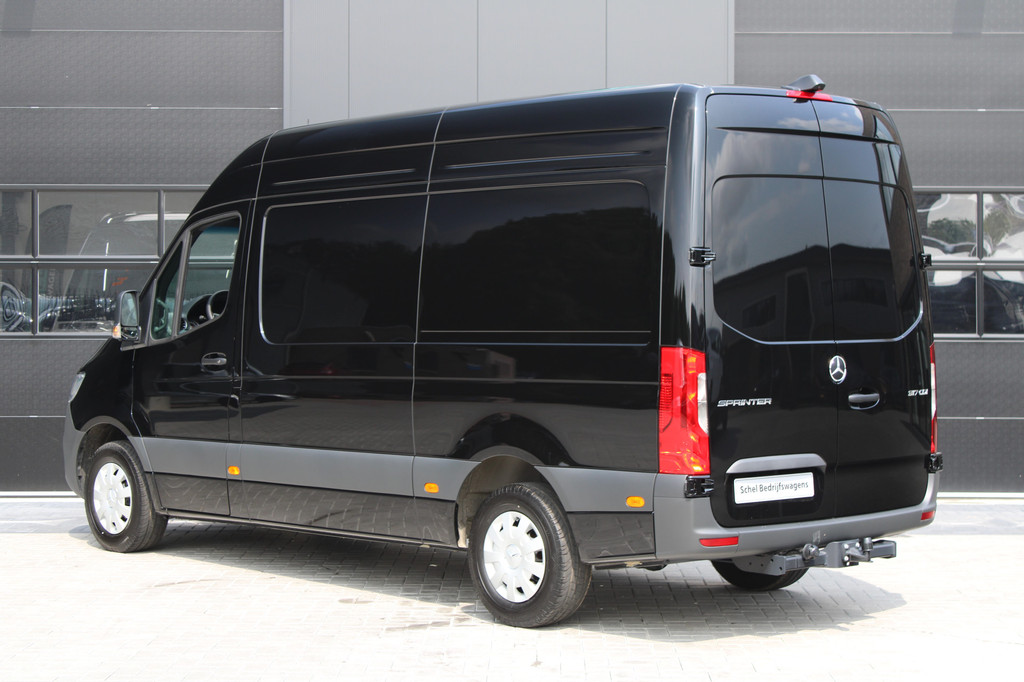 Mercedes-Benz Sprinter 317CDI L2H2 Pro - Mbux 10 - 3.5t Trekhaak - Betimmering - Camera - Carplay - Bind spot - Cruise - Smartphone integratie - Rijklaar 13