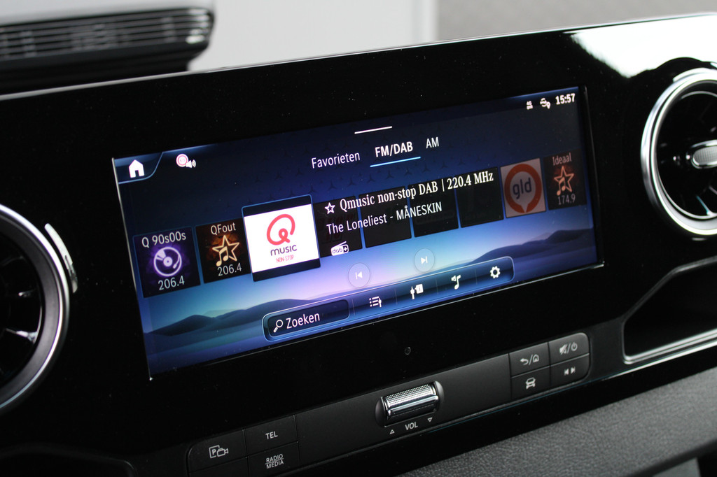 Mercedes-Benz Sprinter 317CDI L2H2 Pro - Mbux 10 - 3.5t Trekhaak - Betimmering - Camera - Carplay - Bind spot - Cruise - Smartphone integratie - Rijklaar 16