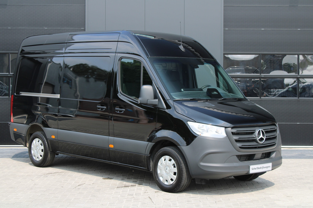 Mercedes-Benz Sprinter 317CDI L2H2 Pro - Mbux 10 - 3.5t Trekhaak - Betimmering - Camera - Carplay - Bind spot - Cruise - Smartphone integratie - Rijklaar 9