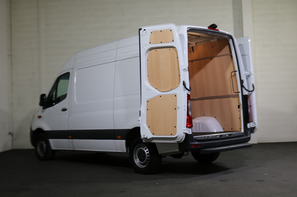Mercedes-Benz Sprinter 317 CDI L2 H2 Pro Navigatie Led BPM Vrij 12