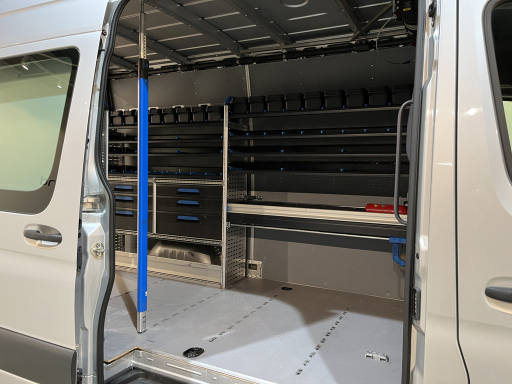 Mercedes-Benz Sprinter 317 CDI L2H2 RWD Automaat / Servicebus / Sortimo Inrichting / Euro 6 / Airco / Camera / Lier / CarPlay / Cruise Control / Navigatie / 3-Zits / 58.600 KM !! 21