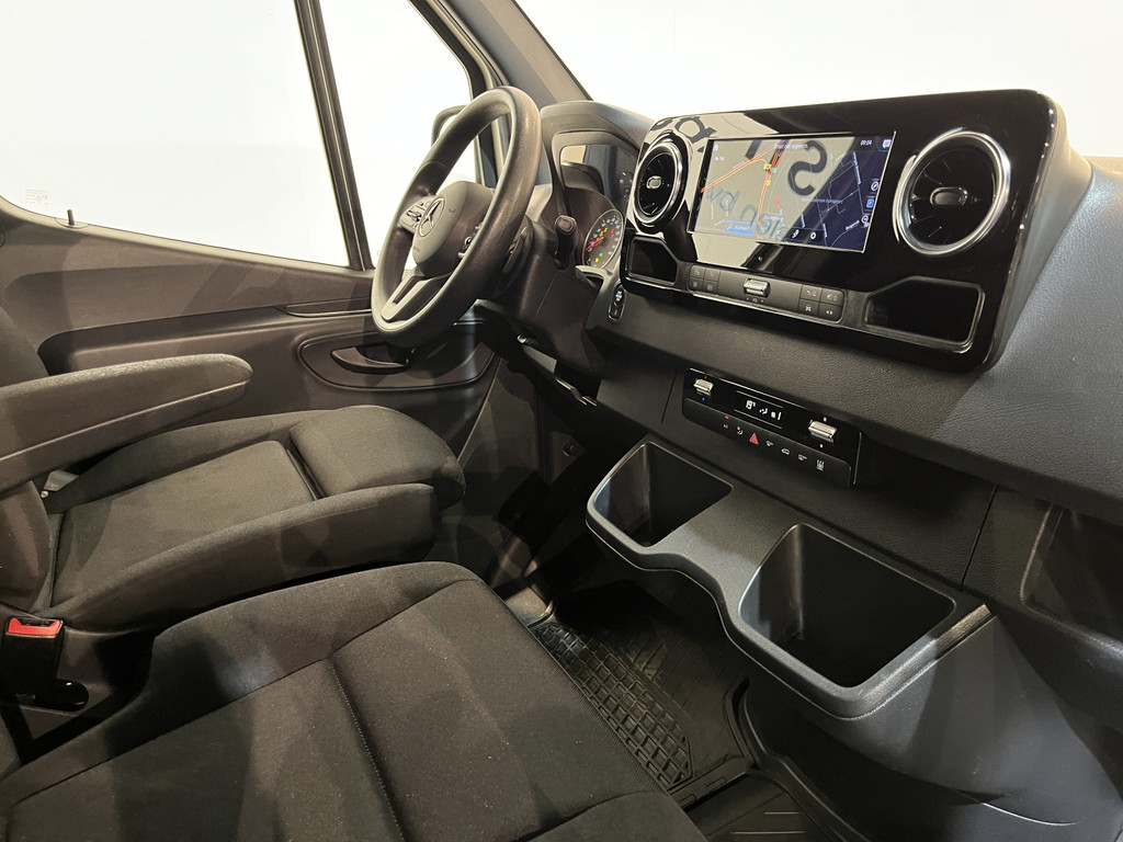 Mercedes-Benz Sprinter 317 CDI L2H2 RWD Automaat / Servicebus / Sortimo Inrichting / Euro 6 / Airco / Camera / Lier / CarPlay / Cruise Control / Navigatie / 3-Zits / 58.600 KM !! 3