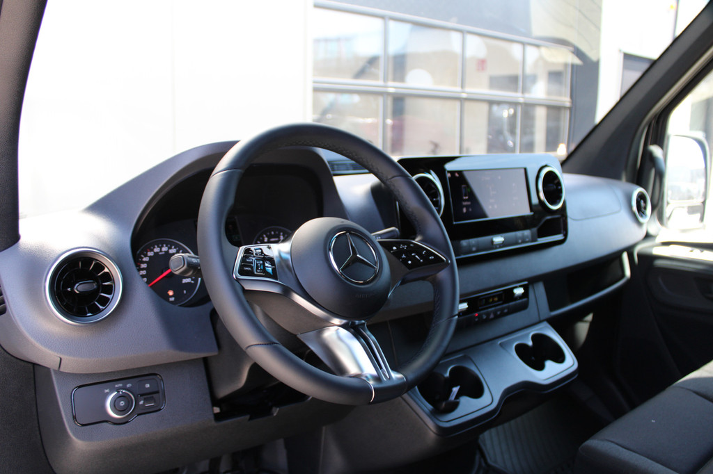 Mercedes-Benz Sprinter 317CDI L2H2 Select - LED - Mbux 10 - 3.5t Trekhaak - Geveerde Stoel - Betimmering - Camera - Carplay - Blind spot - Cruise - Rijklaar 14