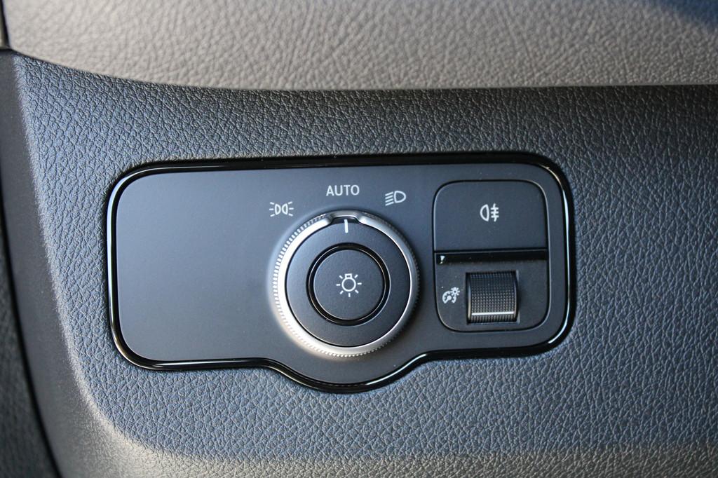 Mercedes-Benz Sprinter 317CDI L2H2 Select - LED - Mbux 10 - 3.5t Trekhaak - Geveerde Stoel - Betimmering - Camera - Carplay - Blind spot - Cruise - Rijklaar 18