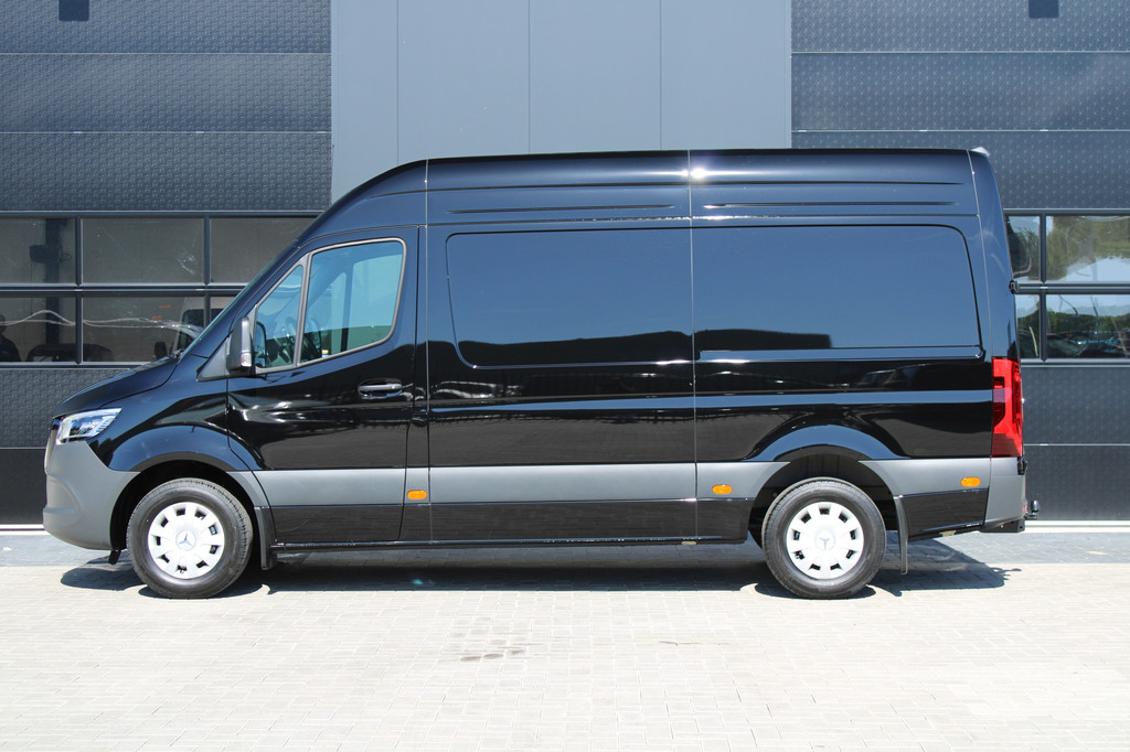Mercedes-Benz Sprinter 317CDI L2H2 Select - LED - Mbux 10 - 3.5t Trekhaak - Geveerde Stoel - Betimmering - Camera - Carplay - Blind spot - Cruise - Rijklaar 9