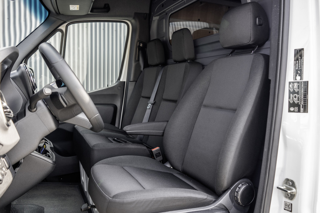 Mercedes-Benz Sprinter 317 CDI | L3H2 | Automaat met Flippers | MBUX | Camera | Climate | Cruise | PDC | Euro 6 13