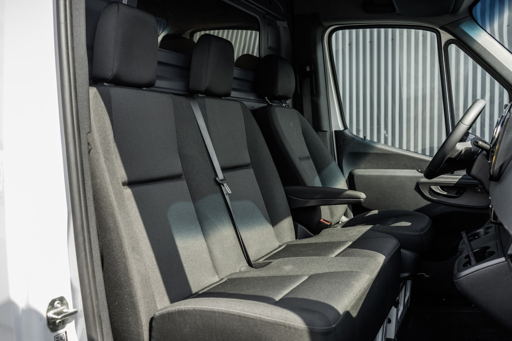 Mercedes-Benz Sprinter 317 CDI | L3H2 | Automaat met Flippers | MBUX | Camera | Climate | Cruise | PDC | Euro 6 14