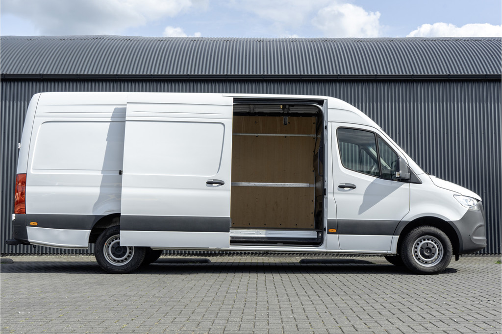 Mercedes-Benz Sprinter 317 CDI | L3H2 | Automaat met Flippers | MBUX | Camera | Climate | Cruise | PDC | Euro 6 7