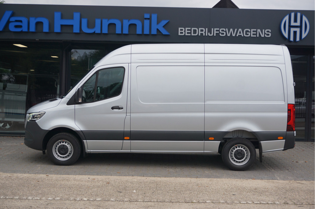Mercedes-Benz Sprinter 317CDI Pro L2H2 BPM VRIJ!! 10.25 Mbux Cam, Gev. Stoel, 3.5T Trekgewicht, LED!! NR. A 2