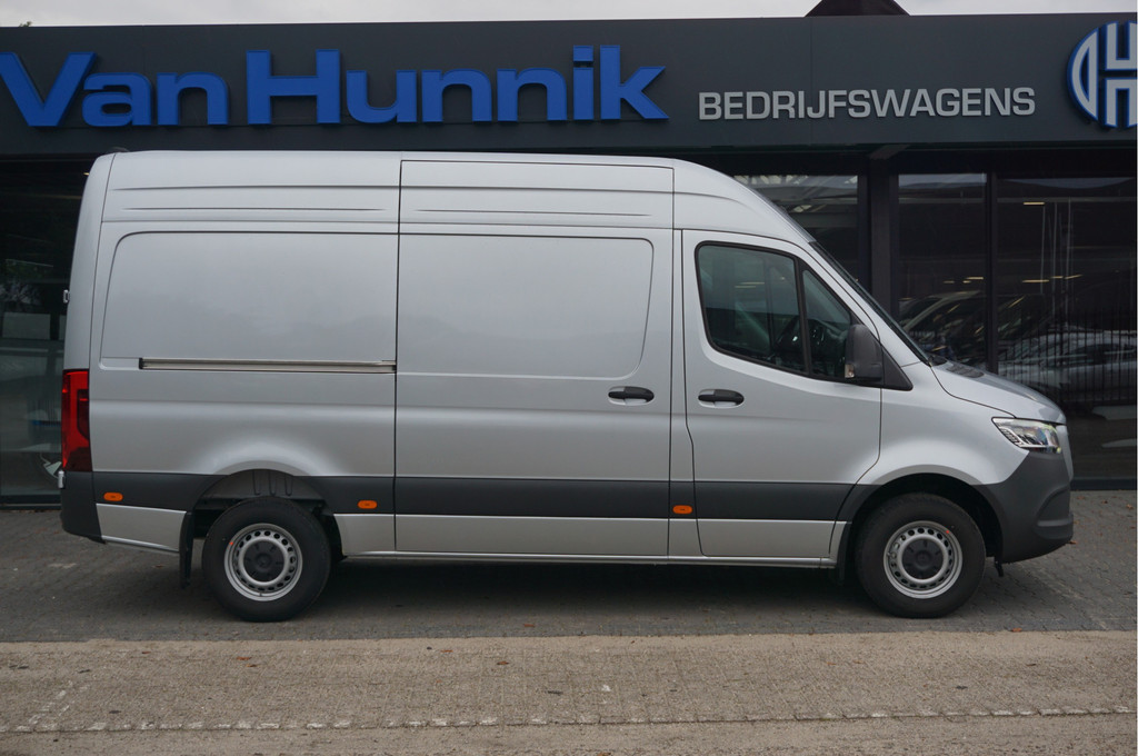 Mercedes-Benz Sprinter 317CDI Pro L2H2 BPM VRIJ!! 10.25 Mbux Cam, Gev. Stoel, 3.5T Trekgewicht, LED!! NR. A 5