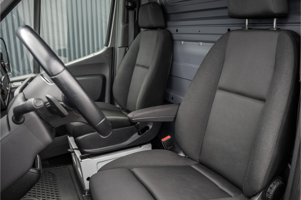 Mercedes-Benz Sprinter 317 CDI RWD L2H1 | 170 PK | Automaat | 1e Eigenaar | Cruise | Camera | Mbux | PDC | Climatronic 12