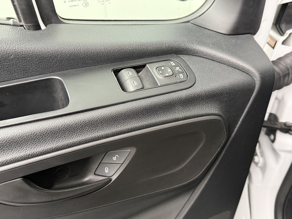 Mercedes-Benz Sprinter 317CDi L3H2 Maxi | Navigatie | Camera 360 | Airco | Cruise | Trekhaak | Betimmering 8