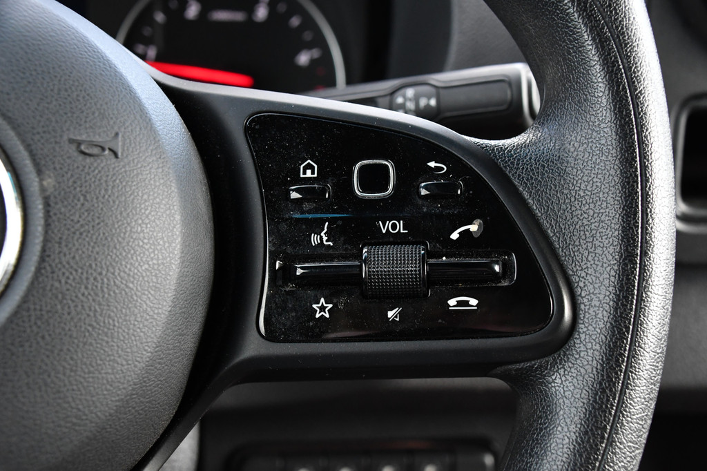 Mercedes-Benz Sprinter 319 1.9 CDI L2H1 RWD Camera, Cruise, Carplay, 190pk, 3500kg Trekhaak, Multimedia, BLIS, Uniek! 16