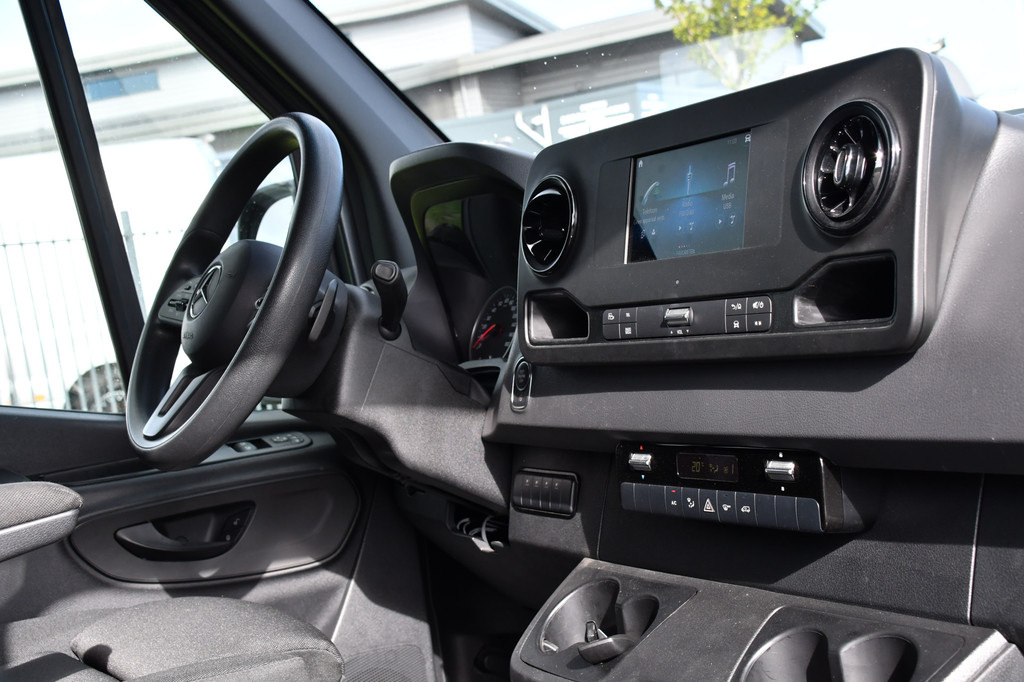 Mercedes-Benz Sprinter 319 1.9 CDI L2H1 RWD Camera, Cruise, Carplay, 190pk, 3500kg Trekhaak, Multimedia, BLIS, Uniek! 20