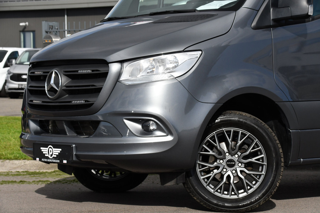 Mercedes-Benz Sprinter 319 1.9 CDI L2H1 RWD Camera, Cruise, Carplay, 190pk, 3500kg Trekhaak, Multimedia, BLIS, Uniek! 7