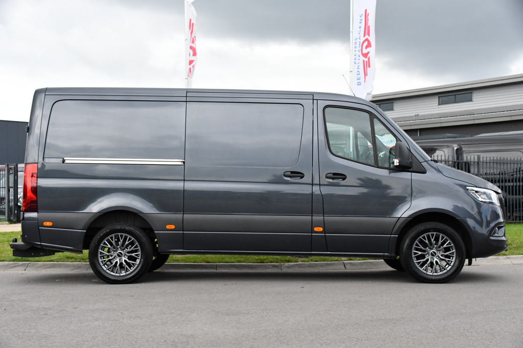 Mercedes-Benz Sprinter 319 1.9 CDI L2H1 RWD PB Edition Full Options! 360 Camera, 3500kg Trekhaak, Cruise, LED, Stoelverwarming, 10,5 Mbux, 2 x Schuifdeur, Leder, Uniek! 10