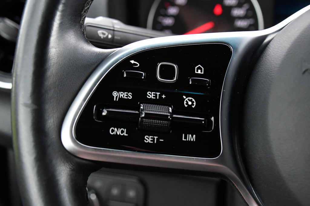 Mercedes-Benz Sprinter 319 1.9 CDI L2H1 RWD PB Edition Full Options! 360 Camera, 3500kg Trekhaak, Cruise, LED, Stoelverwarming, 10,5 Mbux, 2 x Schuifdeur, Leder, Uniek! 19