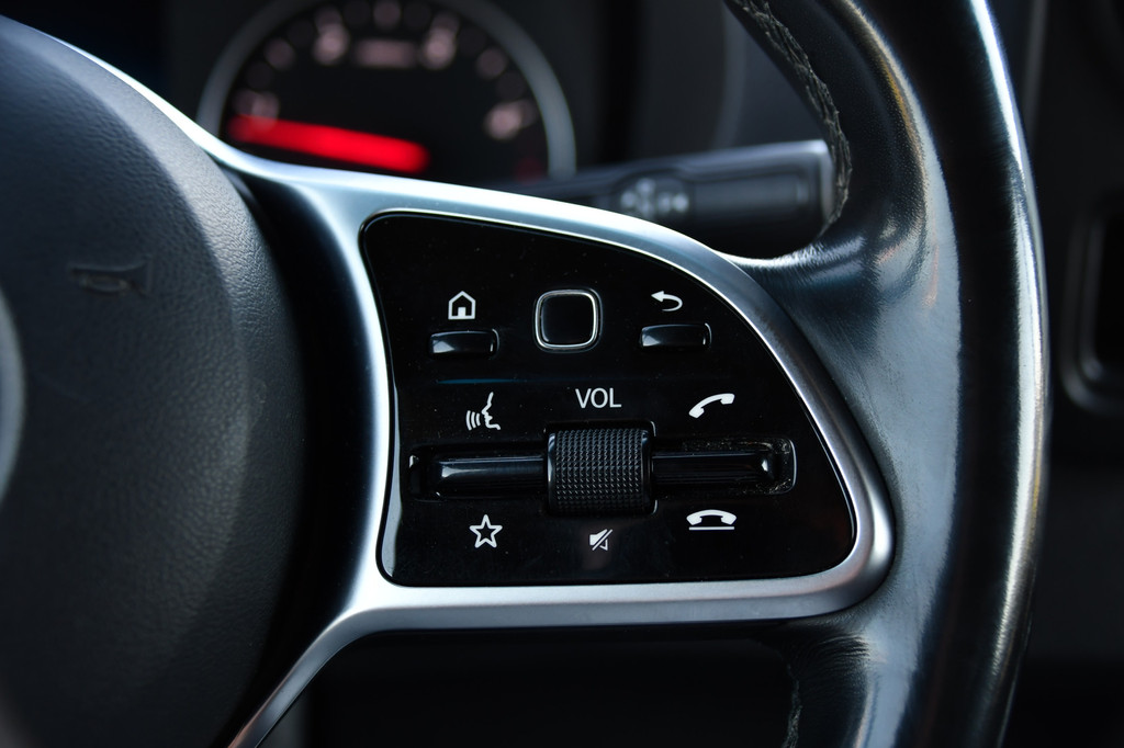 Mercedes-Benz Sprinter 319 1.9 CDI L2H2 RWD Black Edition Camera, Cruise, Carplay, LED, 190pk, Multimedia, Automaat, Geveerde stoel, Sensoren, Trekhaak, Uniek! 16