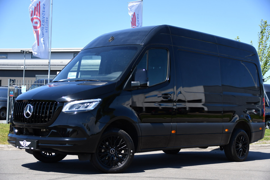 Mercedes-Benz Sprinter 319 1.9 CDI L2H2 RWD Black Edition Camera, Cruise, Carplay, LED, 190pk, Multimedia, Automaat, Geveerde stoel, Sensoren, Trekhaak, Uniek! 4