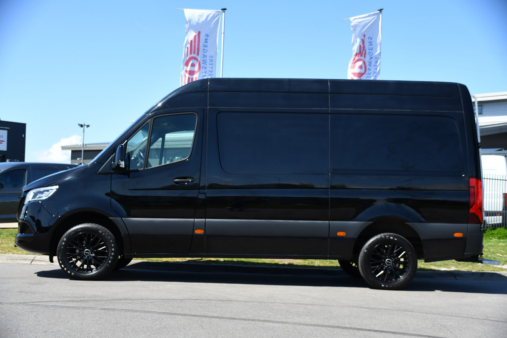 Mercedes-Benz Sprinter 319 1.9 CDI L2H2 RWD Black Edition Camera, Cruise, Carplay, LED, 190pk, Multimedia, Automaat, Geveerde stoel, Sensoren, Trekhaak, Uniek! 9
