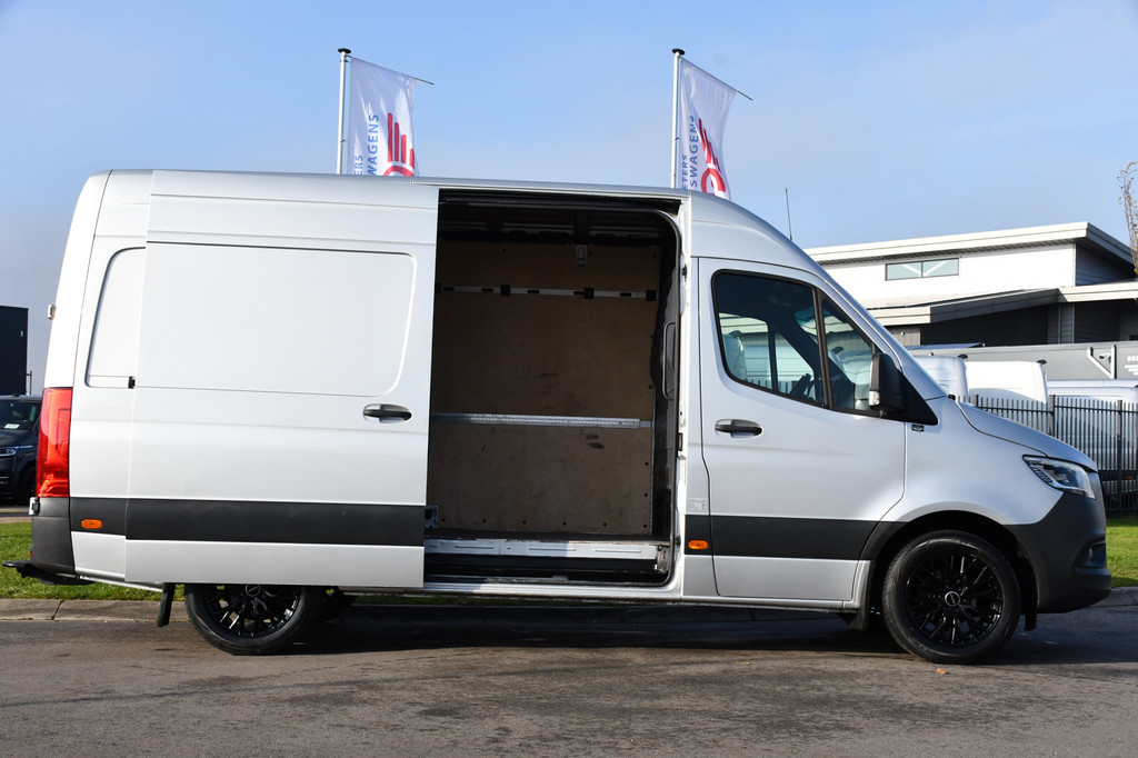 Mercedes-Benz Sprinter 319 1.9 CDI L2H2 RWD PB Edition Camera, Cruise, Carplay, 190pk, LED, 3500kg Trekhaak, Stoelverwarming, Multimedia, Uniek! 11