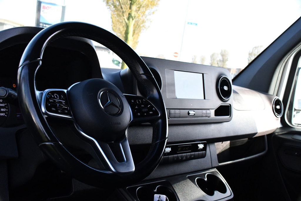 Mercedes-Benz Sprinter 319 1.9 CDI L2H2 RWD PB Edition Camera, Cruise, Carplay, 190pk, LED, 3500kg Trekhaak, Stoelverwarming, Multimedia, Uniek! 14