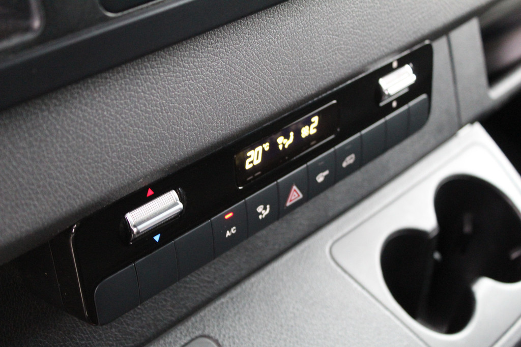 Mercedes-Benz Sprinter 319 3.0 CDI 6-cilinder L2H2 EURO VI-D | Camera | Trekhaak 3.5t 18