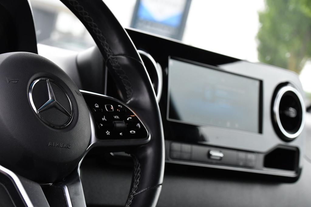 Mercedes-Benz Sprinter 319 3.0 CDI L2H1 AMG Edition Adaptieve Cruise, Camera, LED, Leder, 10,5 Mbux, NAVI, Carplay, Stoelverwarming, BOM VOL! 12