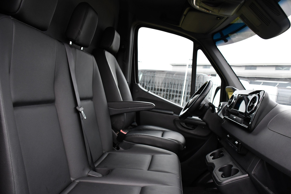 Mercedes-Benz Sprinter 319 3.0 CDI L2H1 AMG Edition Adaptieve Cruise, Camera, LED, Leder, 10,5 Mbux, NAVI, Carplay, Stoelverwarming, BOM VOL! 18