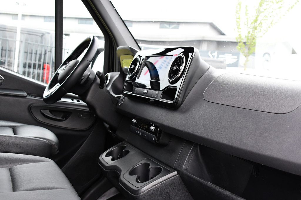 Mercedes-Benz Sprinter 319 3.0 CDI L2H1 AMG Edition Adaptieve Cruise, Camera, LED, Leder, 10,5 Mbux, NAVI, Carplay, Stoelverwarming, BOM VOL! 9