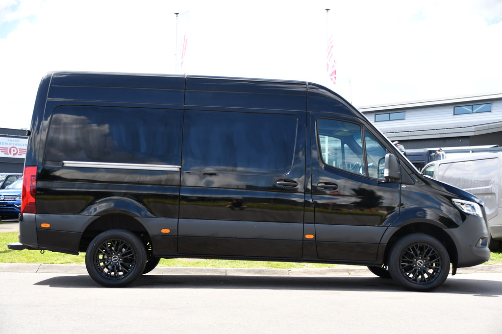 Mercedes-Benz Sprinter 319 3.0 CDI L2H2 Black Edition 360 Camera, Adaptieve Cruise, Carplay, LED, 190pk, Stoelverwarming, Automaat, Standkachel, Uniek! 10