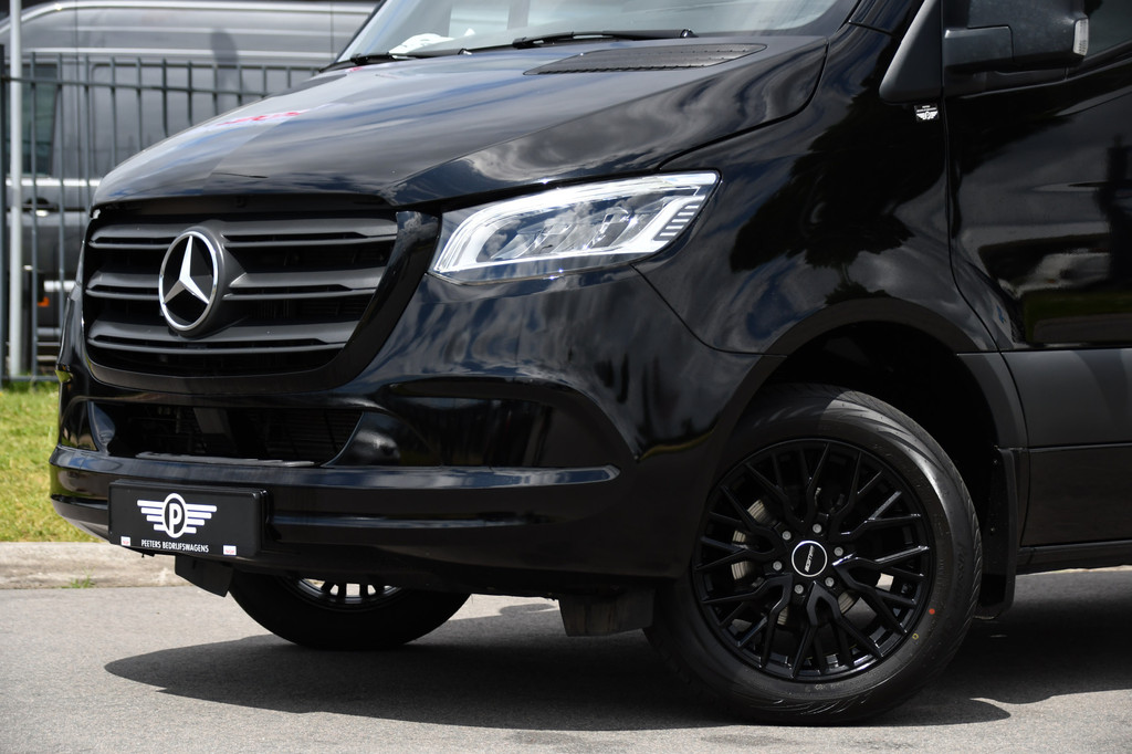 Mercedes-Benz Sprinter 319 3.0 CDI L2H2 DC Black Edition MARGE! Adaptieve Cruise, Camera, LED, Carplay, Standkachel, 10,5 Mbux, Automaat, 3500kg Trekhaak, Uniek! 7