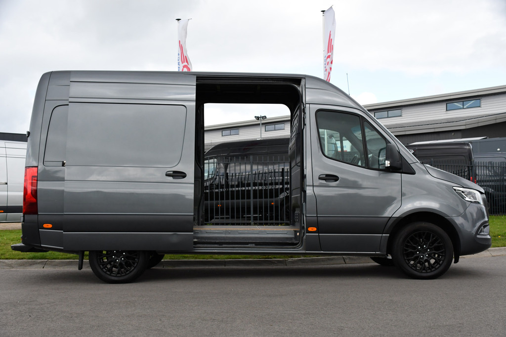 Mercedes-Benz Sprinter 319 3.0 CDI L2H2 PB Edition 360 Camera, Carplay, Cruise, 3500kg, Trekhaak, Led, NAVI, 190pk, 2 x Schuifdeur, Uniek! 11