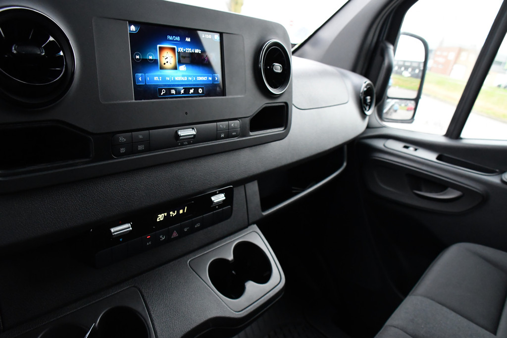 Mercedes-Benz Sprinter 319 3.0 CDI L2H2 PB Edition 360 Camera, Carplay, Cruise, Stoelverwarming, LED, Multimedia, Uniek! 20