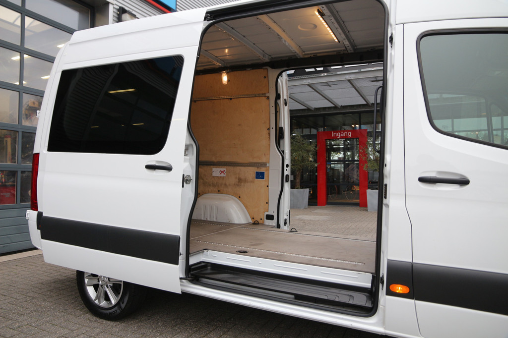 Mercedes-Benz Sprinter 319 3.0 CDI V6 | Aut. | 2x Schuifdeur | 3.5t trekgewicht | Standkachel | Clima.. 18