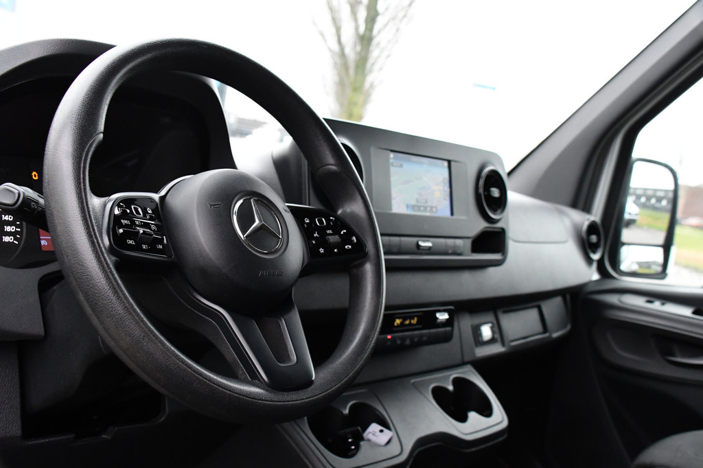 Mercedes-Benz Sprinter 319 3.0 V6 CDI L2H1 DC PB Edition Camera, Cruise, Carplay, NAVI, 190pk, Automaat, Multimedia, Uniek! 14