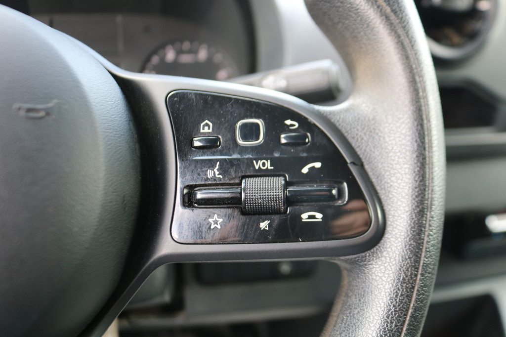 Mercedes-Benz Sprinter 319 3.0 V6 CDI L2 H2 Automaat Airco Navigatie Camera 21