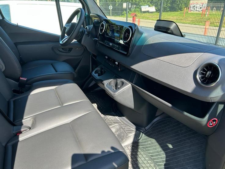 Mercedes-Benz Sprinter 319 CDI 191PK L2H2 Pro Automaat nr.V149 | Airco | Cruise | Camera | geveerde stoel | Trekgewicht 3.500KG 11