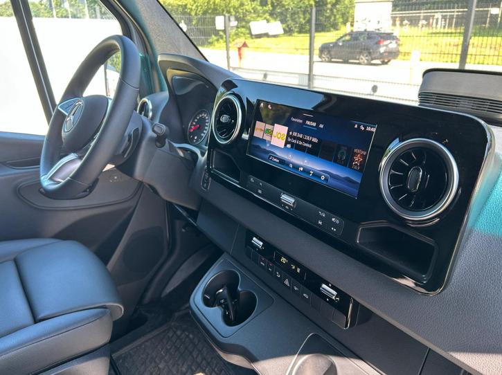 Mercedes-Benz Sprinter 319 CDI 191PK L2H2 Pro Automaat nr.V149 | Airco | Cruise | Camera | geveerde stoel | Trekgewicht 3.500KG 12