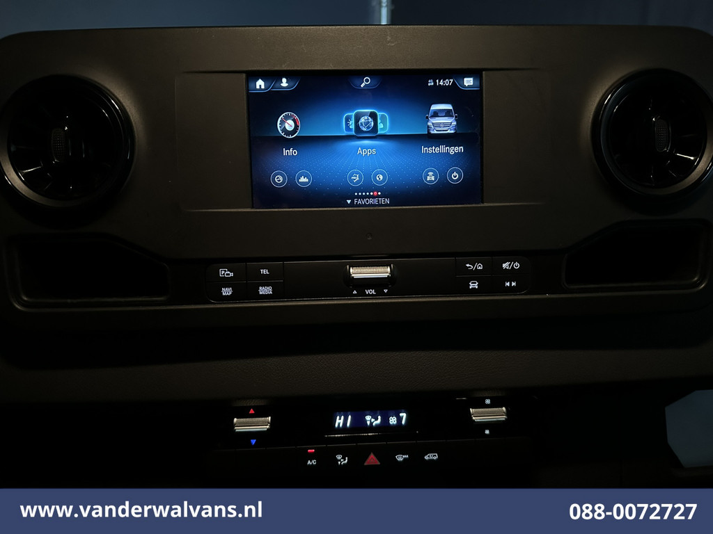 Mercedes-Benz Sprinter 319 CDI 191pk 3.0L V6 L3H2 Euro6 Airco | Camera | Navigatie | Chauffeursstoel | Apple Carplay Cruisecontrol, Android Auto, Stoelverwarming, 270gr Achterdeuren, Bijrijdersbank 17
